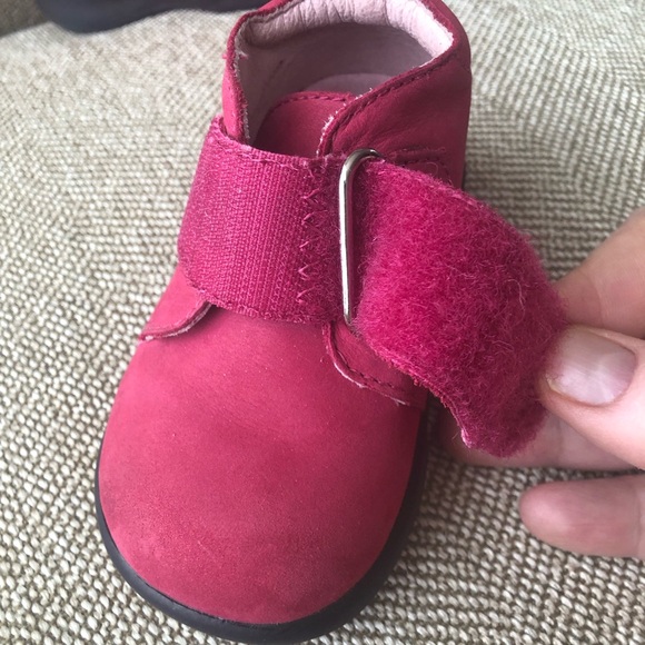 Stride Rite Baby Elyse Nubuck Leather Bootie. Fuschia Pink W/Flower Detail, 4.5W - Picture 6 of 10